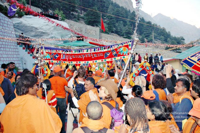 20060526 Photo 48 1Wr6YqjpX6zh ke7rf5rcuelhN3XBhYdZ.jpg