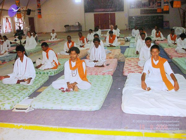 20060819 Photo 16 1mFN521HMSihivHbgeAGnyYXGkiW3Np9O.jpg