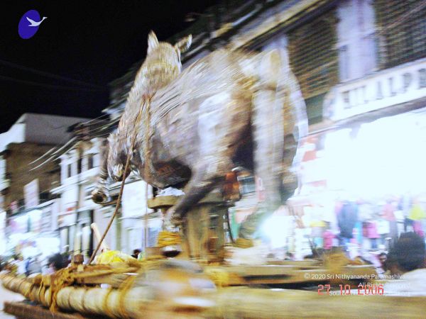 20061026th-27th Kodikannyatra Photo 23 1HEUAmC96FXcMPLZjynEnkN0KUMVWan1h.jpg