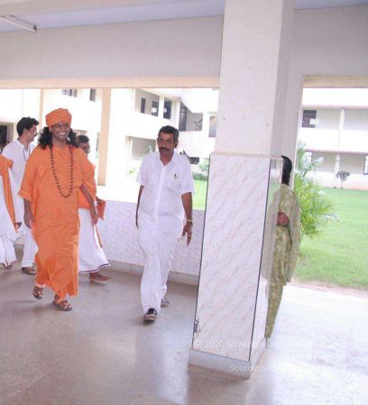 20061214 Photo 22 1-HLZ2rHXqKXHj509Lm3CYmzX kO4mOMS.jpg