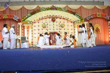 20061217 Photo 3 1wWMEnQZBLIiYpKOHE4cxEB RgCGbcenG.jpg