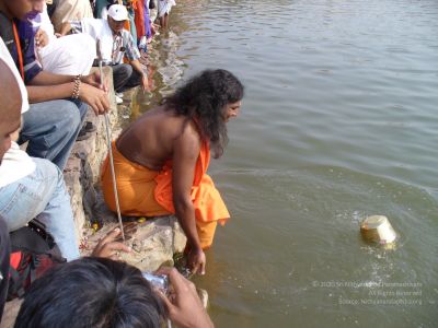 2006 Varanasi Yatra 327 CMP WM.jpg