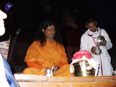 2006 Varanasi Yatra 444 CMP WM.jpg