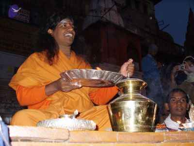 2006 Varanasi Yatra 452 CMP WM.jpg