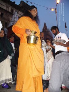 2006 Varanasi Yatra 457 CMP WM.jpg