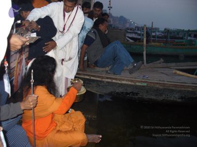 2006 Varanasi Yatra 464 CMP WM.jpg