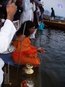 2006 Varanasi Yatra 474 CMP WM.jpg