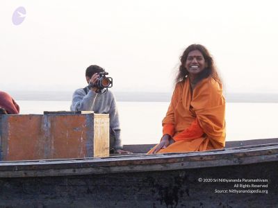 2006 Varanasi Yatra 579 CMP WM.jpg