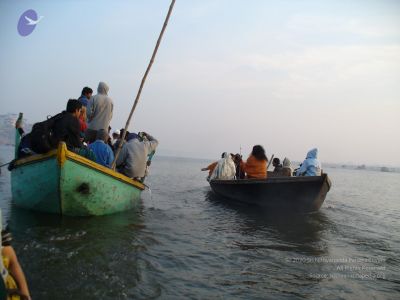 2006 Varanasi Yatra 590 CMP WM.jpg