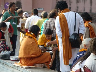 2006 Varanasi Yatra 829 CMP WM.jpg