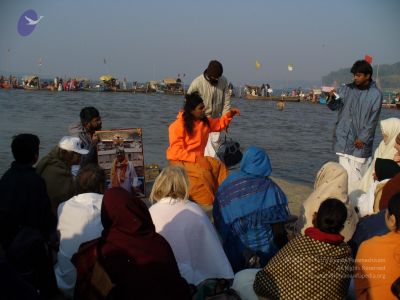 2006 Varanasi Yatra 897 CMP WM.jpg