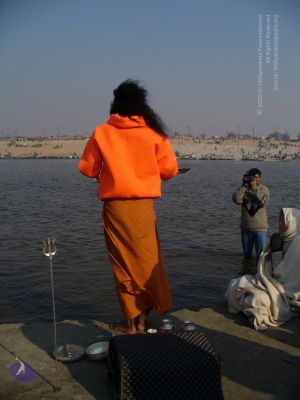 2006 Varanasi Yatra 920 CMP WM.jpg