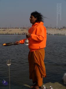 2006 Varanasi Yatra 923 CMP WM.jpg