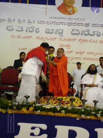 20070101 Photo 1001 1wIEUNEKkg7FFMvGmRjEtU86-R2awmE0b.JPG