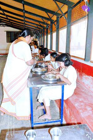 20070306 Photo 328 13raJLDVVzVg4UY1NbiISEhW4CwDDCx0c.jpg