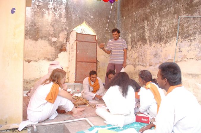 20070509 NUCourses Traditional Udal Kattumurthi 6479.jpg