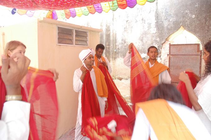 20070509 NUCourses Traditional Udal Kattumurthi 6519.jpg