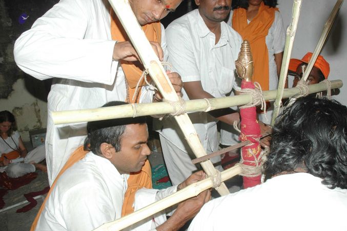 20070509 NUCourses Traditional Udal Kattumurthi 6587.jpg