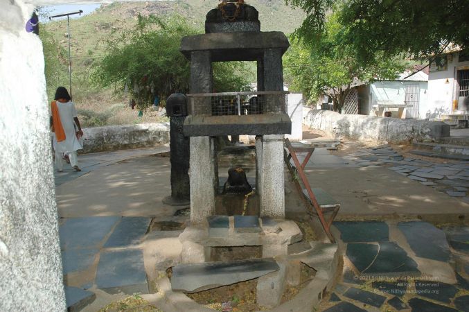 20070509 NUCourses Traditional Udal Kattumurthi 7371.jpg