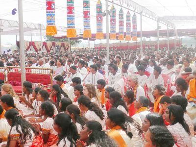 20080101 more-padapuja 070905.jpg