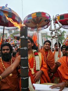 20080101 more-procession-temple 070323.jpg