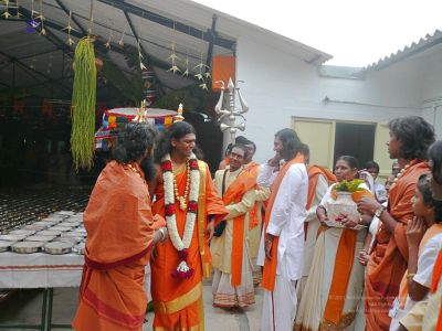 20080101 more-procession-temple 070342.jpg