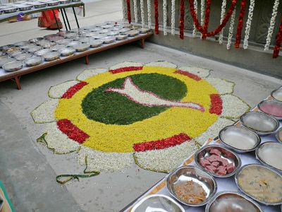 20080101 more-procession-temple 070479.jpg