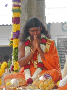 20080101 more-procession-temple 070616.jpg