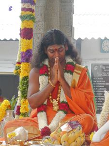 20080101 more-procession-temple 070618.jpg