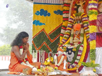 20080101 more-procession-temple 070626.jpg