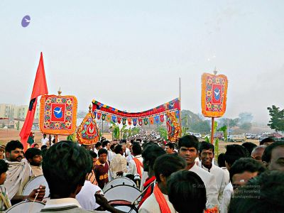 20080101 more procession 070033.jpg