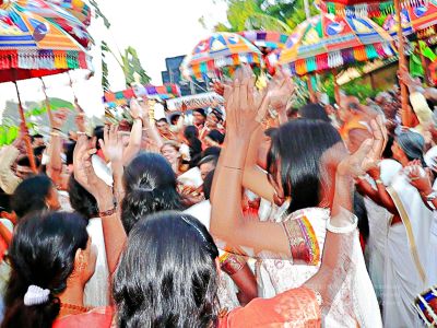 20080101 more procession 070036.jpg