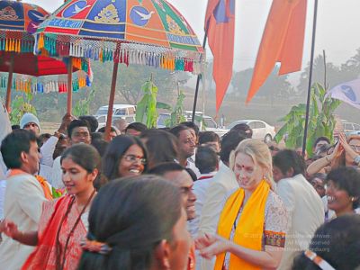 20080101 more procession 070137.jpg