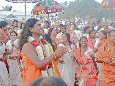 20080101 more procession 070170.jpg