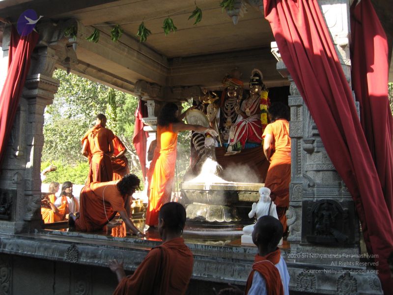 File:20080117 purnabhishekam 2255 CMP WM.jpg