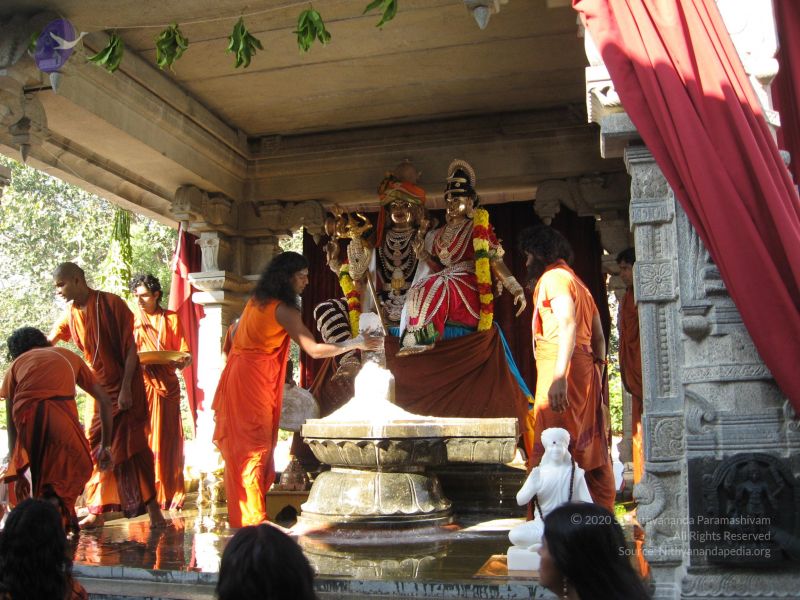 File:20080117 purnabhishekam 2256 CMP WM.jpg