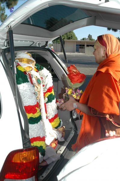 File:20080503 HomeDarshan 0524.jpg