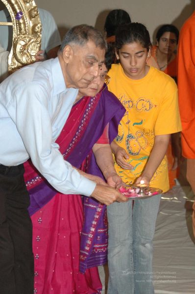 File:20080503 HomeDarshan 0545.jpg