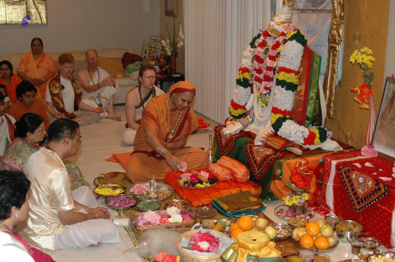 File:20080503 HomeDarshan 0588.jpg