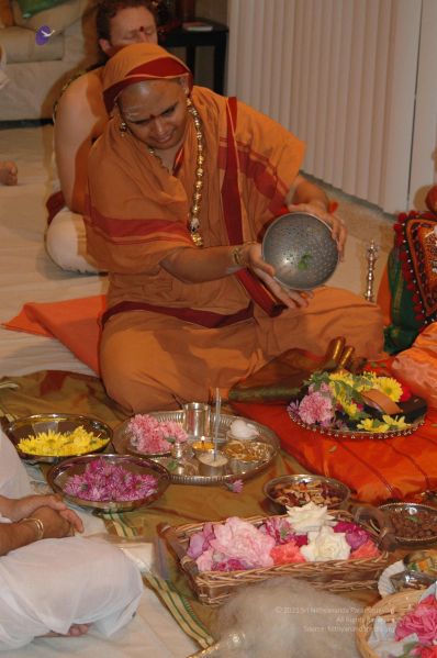 File:20080503 HomeDarshan 0595.jpg