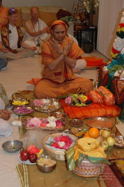 File:20080503 HomeDarshan 0597.jpg