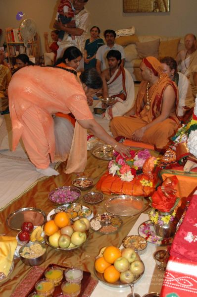 File:20080503 HomeDarshan 0634.jpg