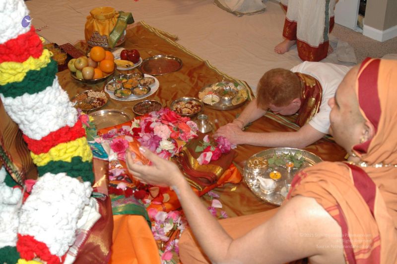 File:20080503 HomeDarshan 0657.jpg