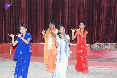 20080717 Evening Cultural 0266 CMP WM.jpg