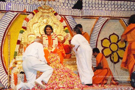 20080717 ashramitesblessings 0569 CMP WM.jpg