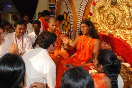 20080717 more darshan 0032 CMP WM.jpg