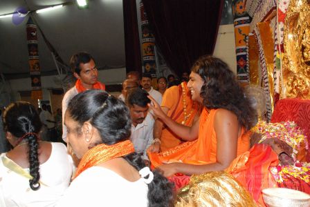 20080717 more darshan 0084 CMP WM.jpg