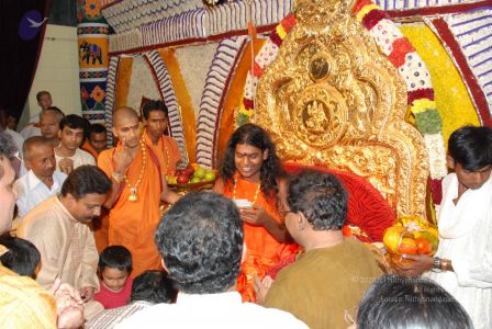 20080717 more darshan 0145 CMP WM.jpg