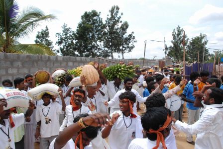 20080717 more darshan 0185 CMP WM.jpg