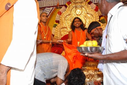 20080717 more darshan 0268 CMP WM.jpg